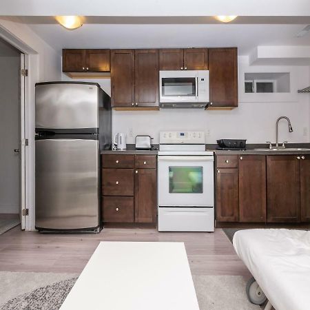 Cosy 1 Bedroom Suite In Leslieville Toronto Exterior photo